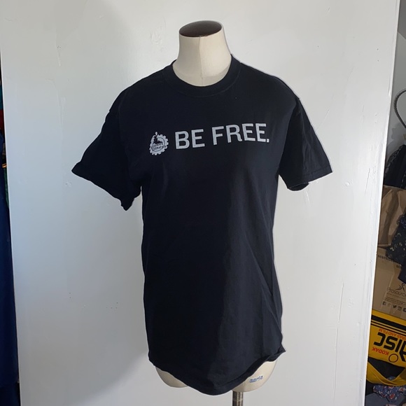 Planet fitness size medium “be free” tee - Picture 2 of 4